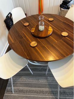 5  piece dining table( plz read info)