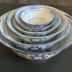Vintage Porcelain Nesting Bowls