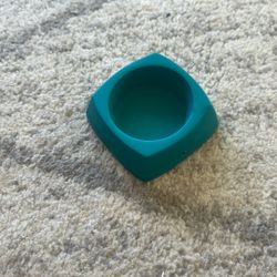 small blue animal feeding disk 