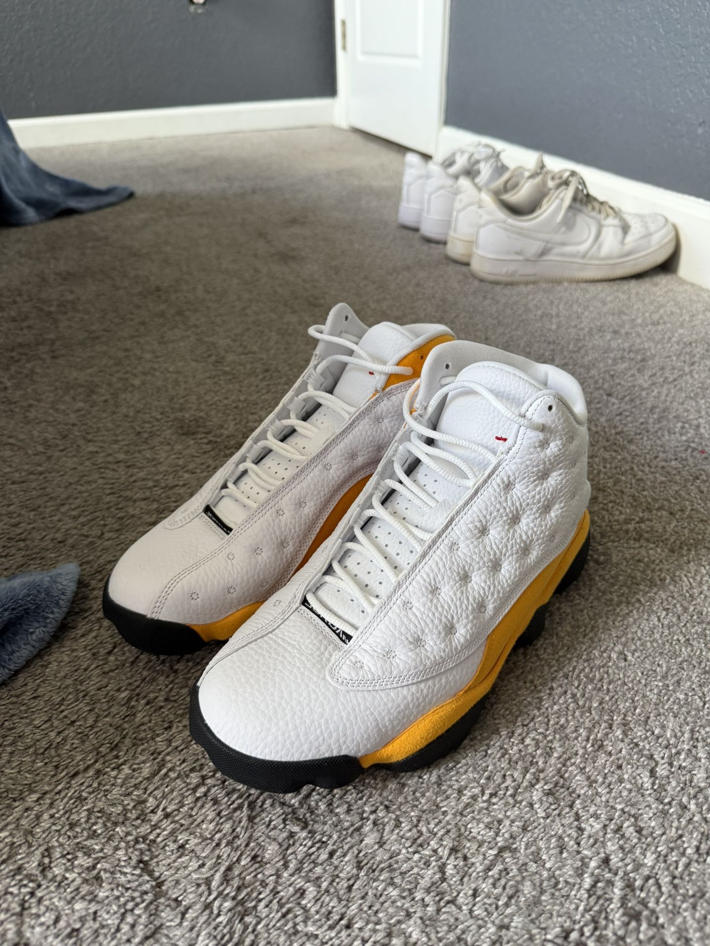 Jordan 13s del sol