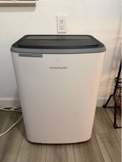 Frigidaire 8,000 BTU Portable Air Conditioner