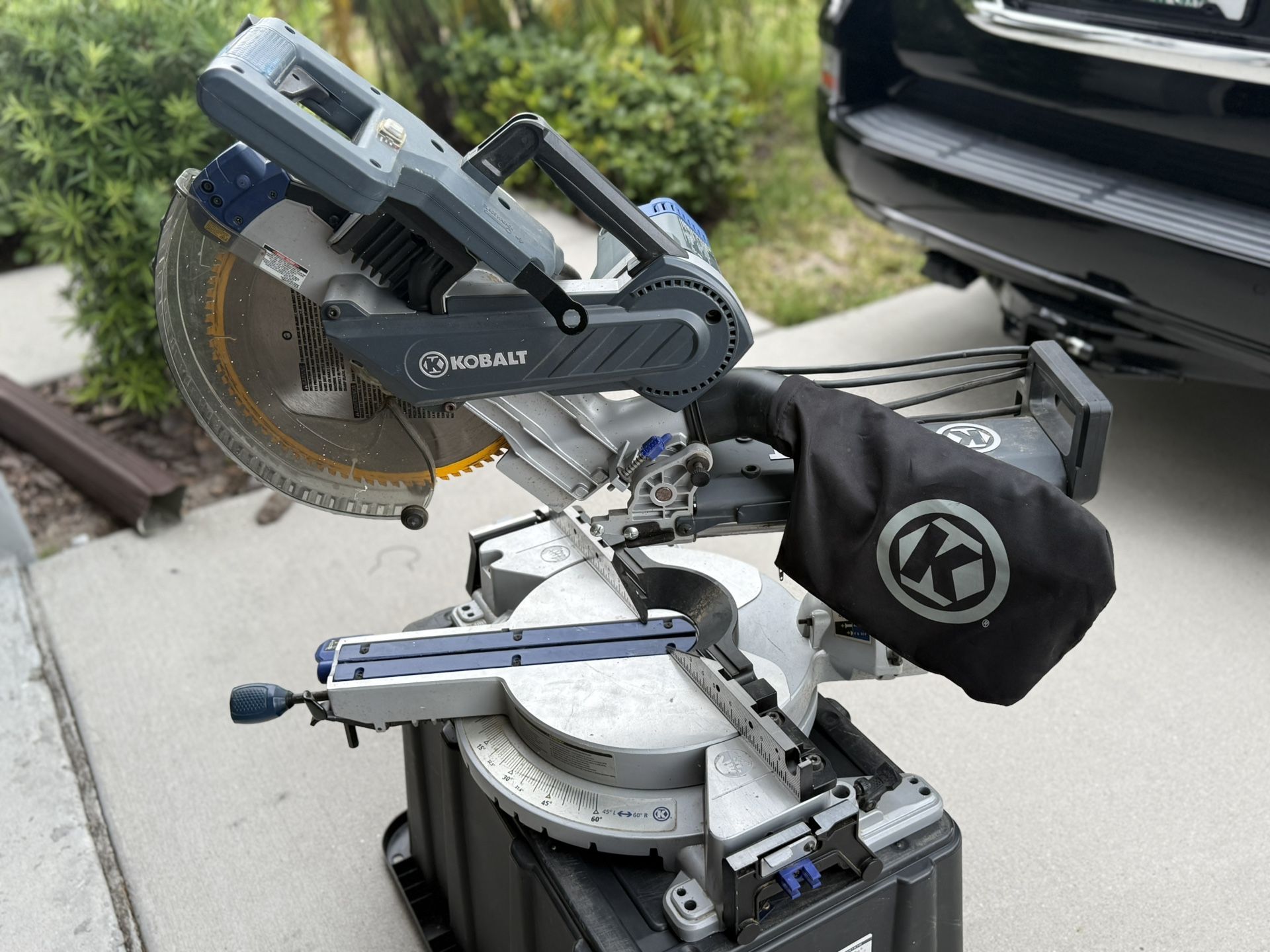 Kobalt 12-in 15-Amp Dual Bevel Sliding Compound Corded Miter Saw with Laser Guide