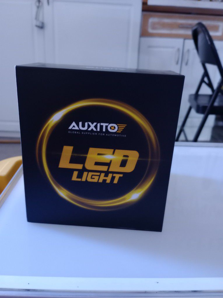 LED Headlights, AUXITO 9012/HIR2, BRAND NEW