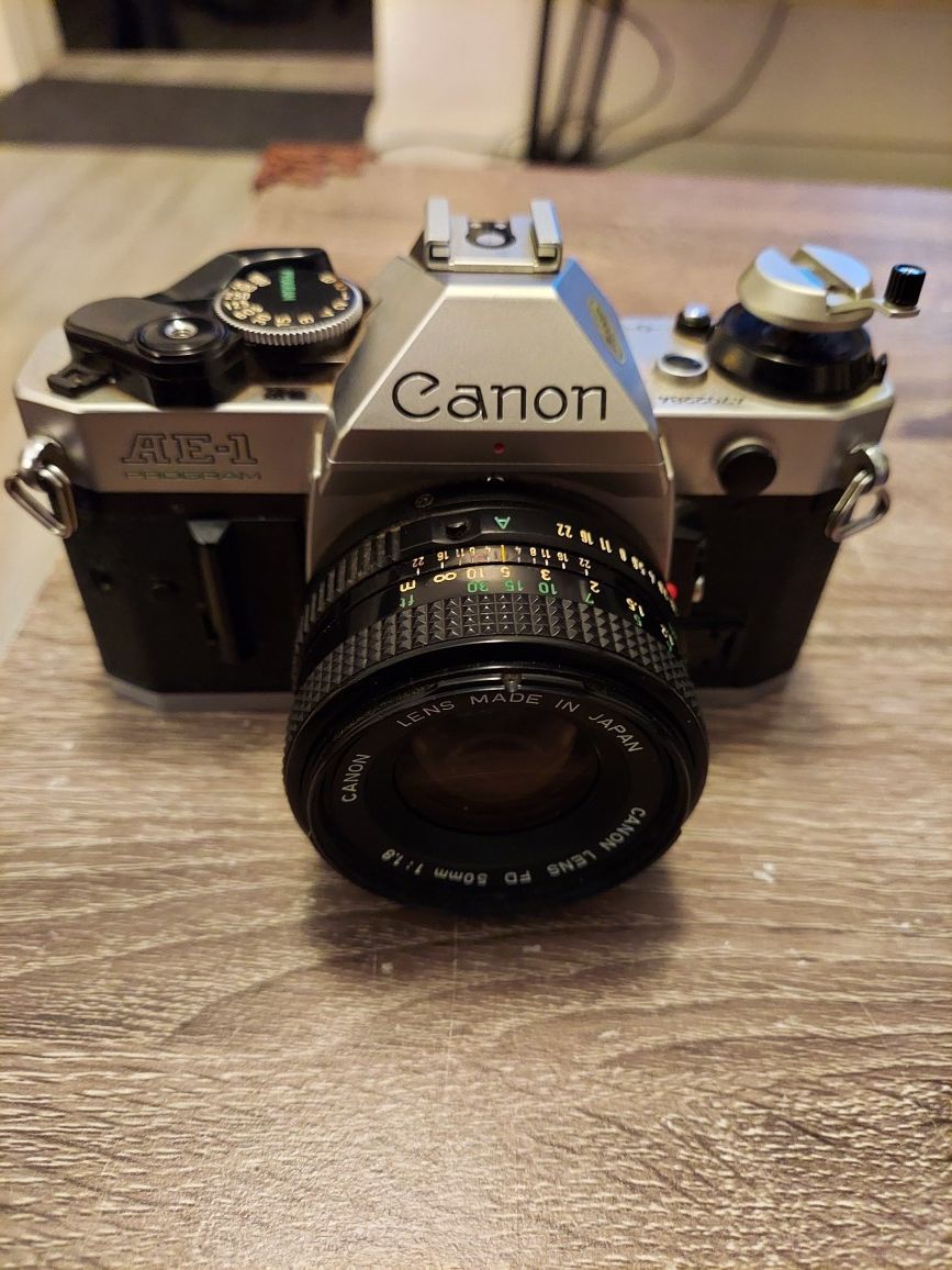 CANON AE-1 PROGRAM SLR Film Camera & CANON FD 50mm f1.8 Lens Read Description