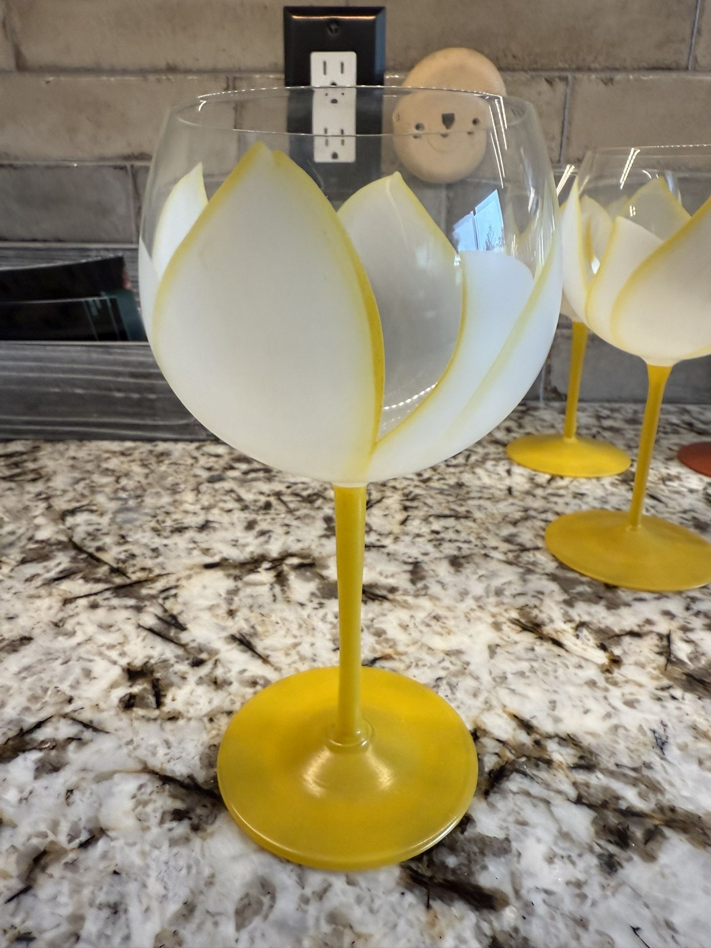 Dorothy Thorpe Goblets - Hand Blown - 7.5” - 9 Glasses