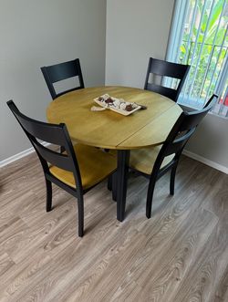 Dinning Room Table