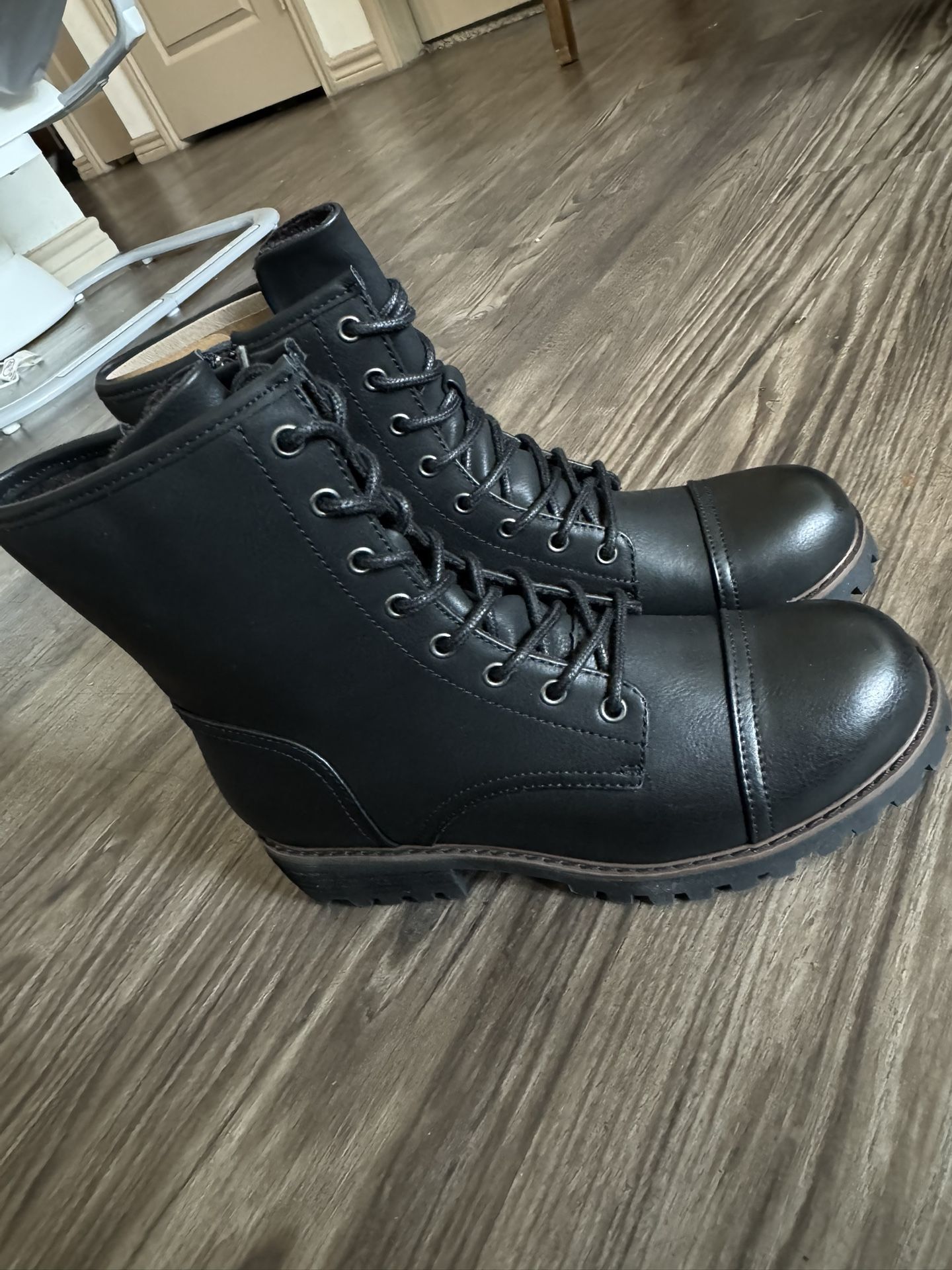 Womens Boots