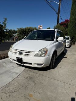 2008 KIA Sedona