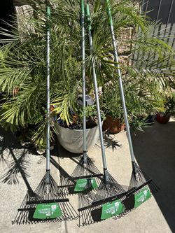 Expert Gardener Fiberglass Long Handle 22-Tine Steel Leaf Rake with Comfort End Grip