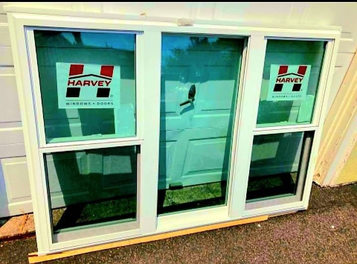 New Impact windows and Doors/Nuevas puertas y Ventanas de impactos
