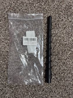 Short flexible antenna