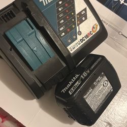 MAKITA 18V FAST CHARGER AND BATERY 5.0