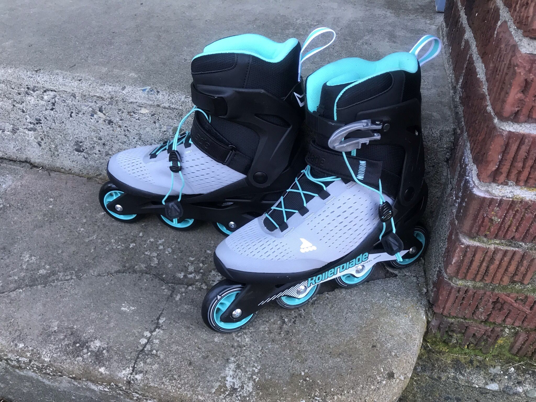 Beautiful Elite In-line Skates. Women’s Size 10.