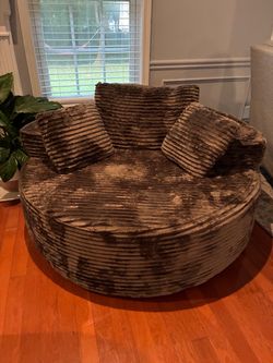 Oversized round chair Boneless
