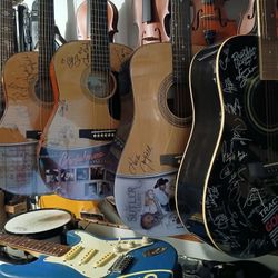 $1200 For 5 Autographed Guitars, 4 Acoustic & 1 Electric,  Mint Condition 