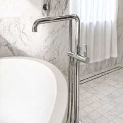 Luxury KALLISTA Freestanding Tub Filler including handshower – Polished Chrome