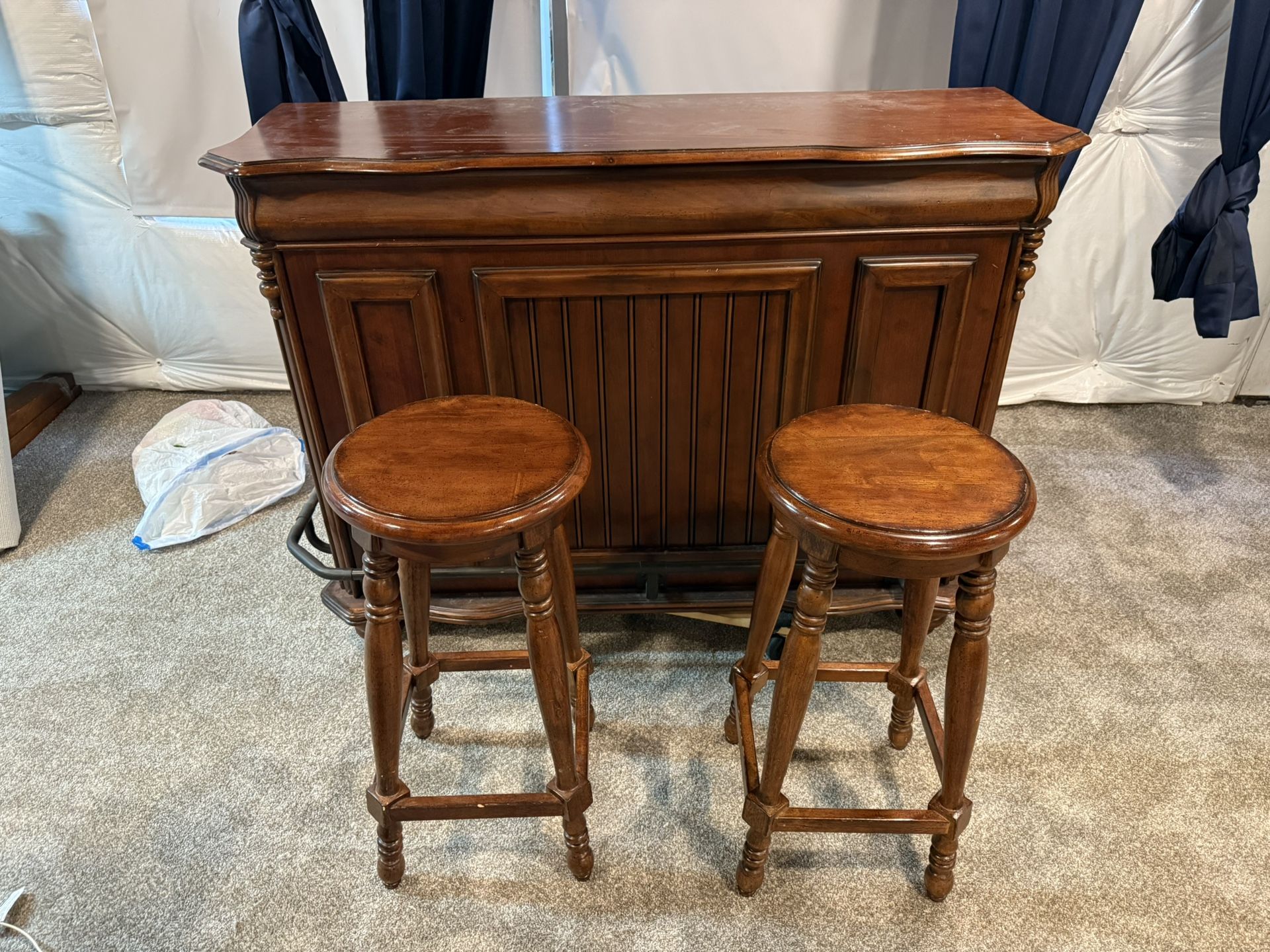 Bar W Stools