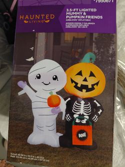 Mummy and pumpkin friends inflatable