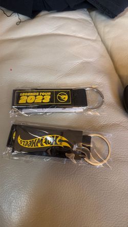 Hot wheels legends tour keychain