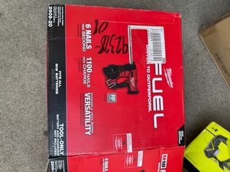 M18 FUEL 18-Volt Lithium-lon Brushless Cordless Coil Roofing Nailer (Tool Only)