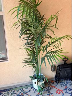 2 Artificial Trees with pots