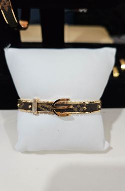 New Braclet Bangel (Jewlery)