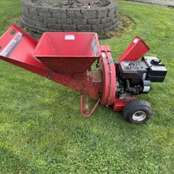 MTD - 8 hp Wood Chipper/Sredder