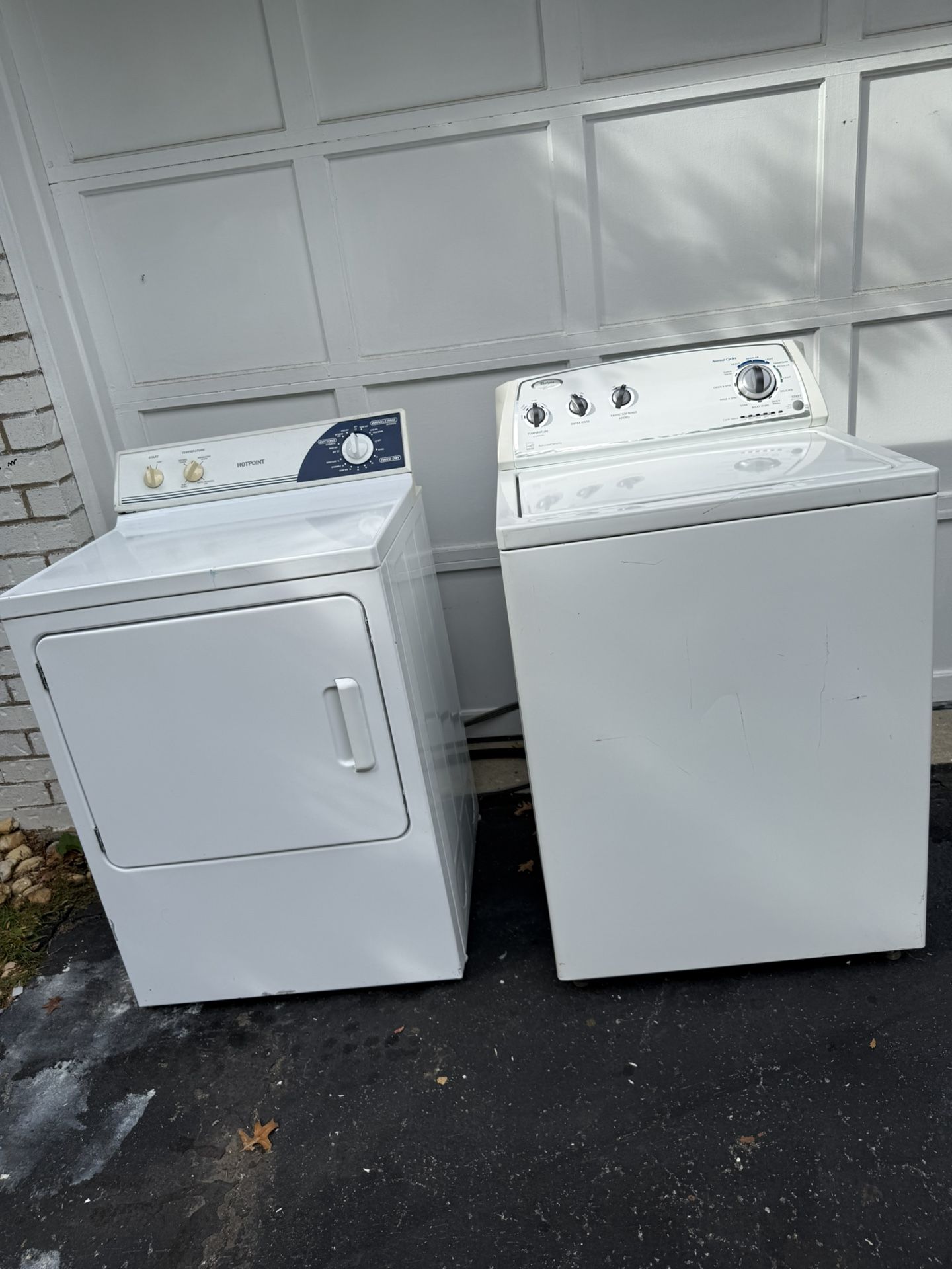 Whirlpool washer and HOTPOINT ELECTRIC dryer in excellent condition
