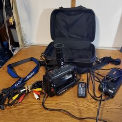 Sony Handycam Video 8 CCD-TR71 Digital Zoom Tested, Watch Video Demo