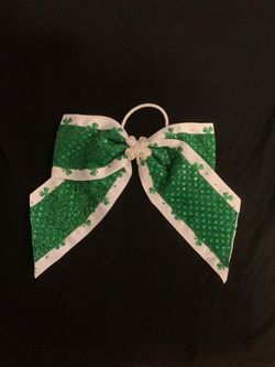 St Patrick’s cheer bow