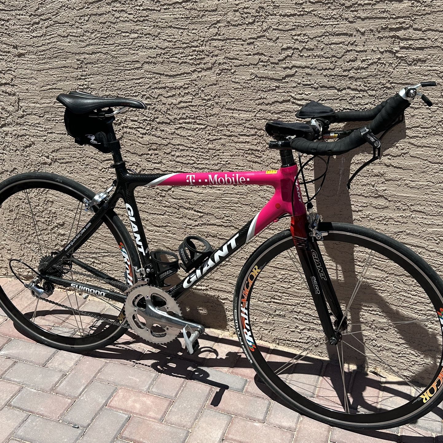 Giant t mobile road bike hotsell for sale
