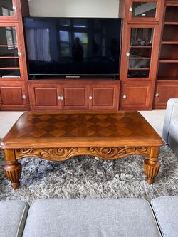 Solid Wood Coffee Table – Traditional Style
