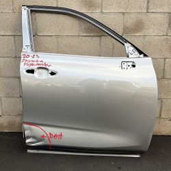 2020-2024 Toyota Highlander Right Passenger Side Front Door shell oem