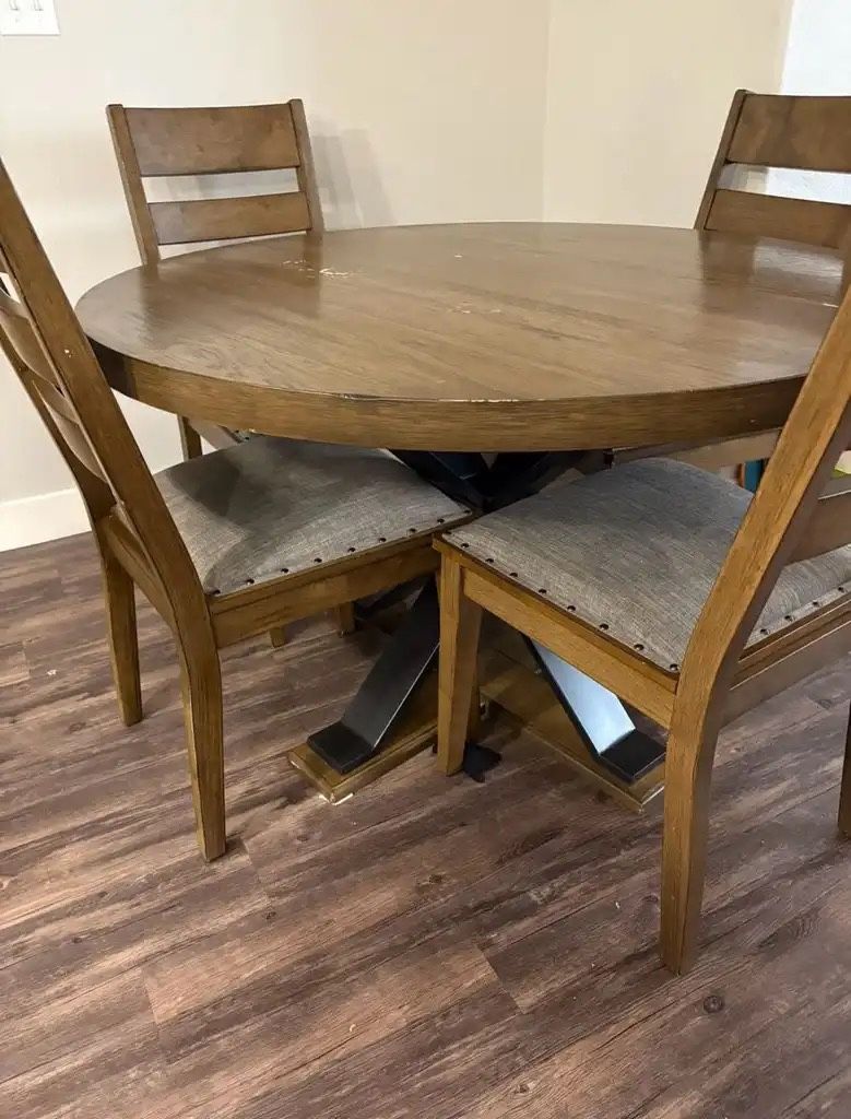 Wooden 4 Chair Dining Table 