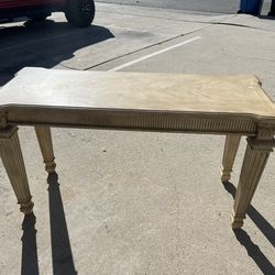 Vintage Style Entry Way Table