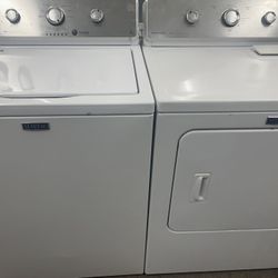 Newer Maytag Washer And Dryer Set
