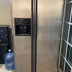 Kenmore Stainless Steel Refrigerador