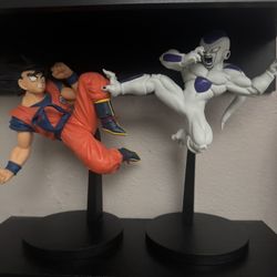 Dbz Goku And Frieza figures 