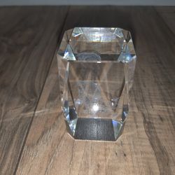 Clear Glass Small Paperweight With 3D Lion Graphic Inside 3'in Tall. Has some wear from age and storage. Sold as is.

