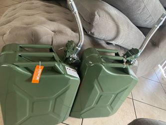 Gas cans 5.3 gallons