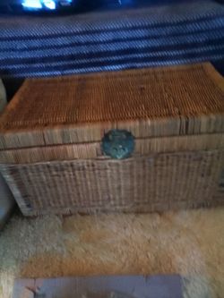 Wicker Storage Basket with Lid and Latch
