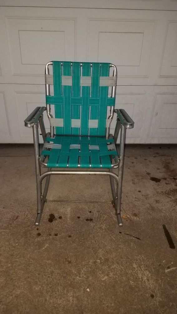 Vintage Lawn Rocking chair!