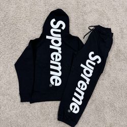 Supreme Hoodie 