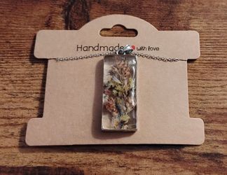 Dried Flower Resin Pendant Necklace