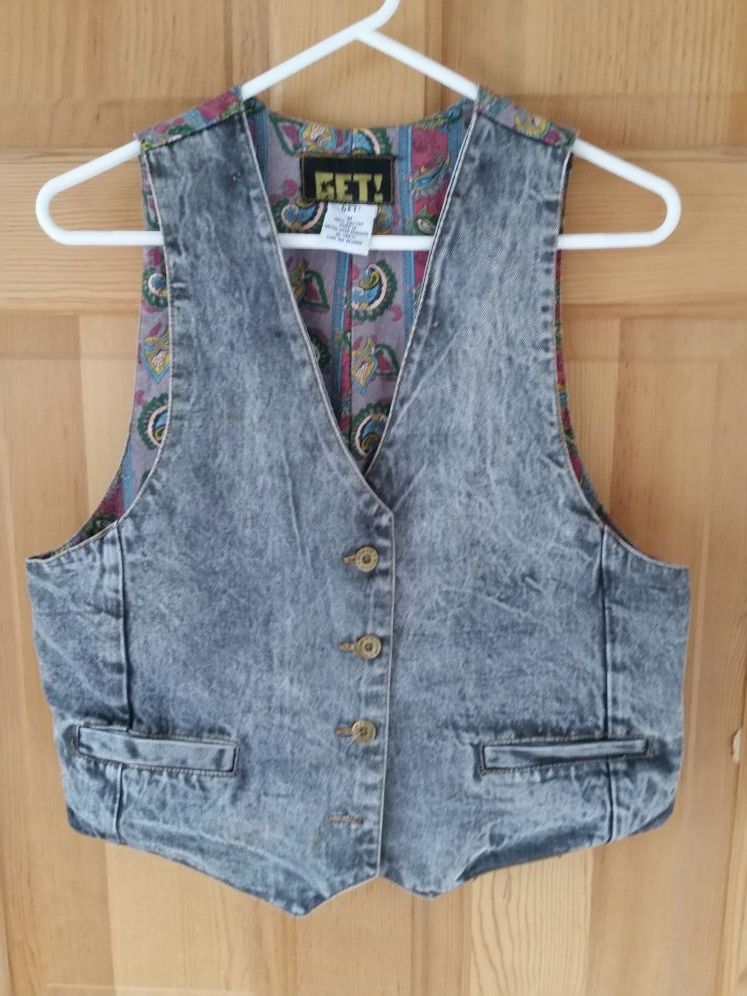 BLACK DENIM VEST