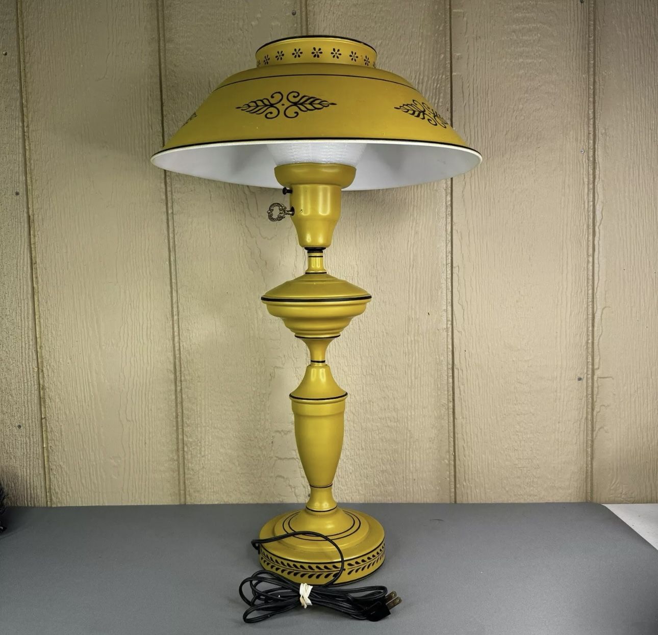 Hitchcock Style Lamp