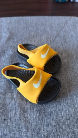 Nike baby sandals