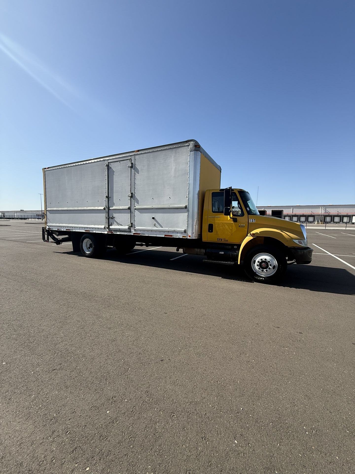 Box Truck 24”