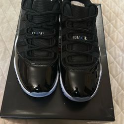 Jordan 11 Retro Low 