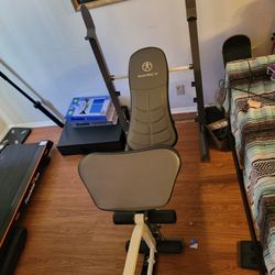 Bench Press And Leg Extension 